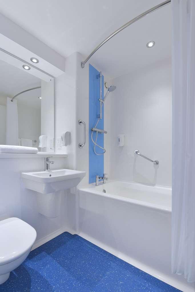 Travelodge London Wimbledon Morden Morden  Habitación foto